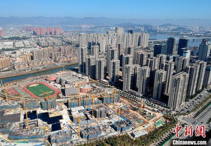 資料圖：航拍一處新建住宅。 <a target='_blank' href='/'>中新社</a>記者 呂明 攝