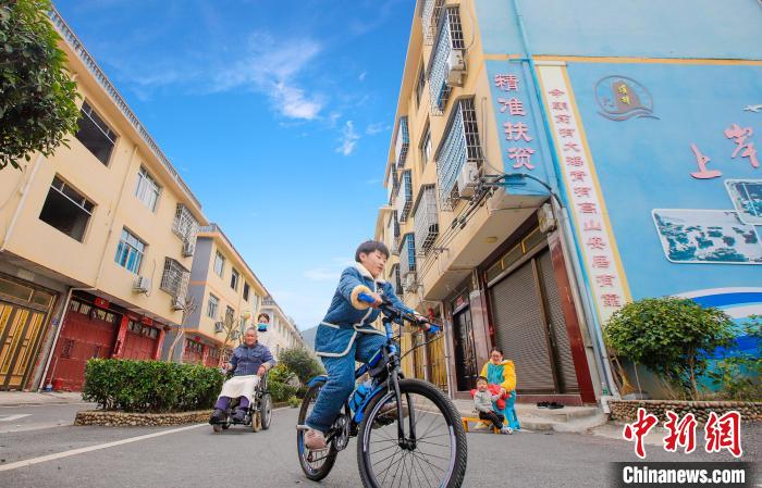 溪邳村一角。　吳慶堂 攝